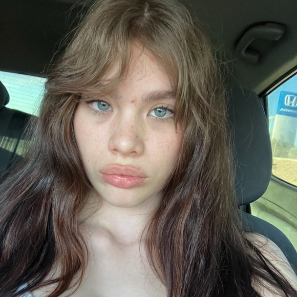 adelina_smith